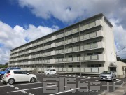サン・コーポラス高岡1棟